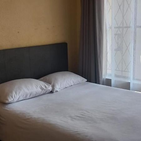 Entire 4 Bedroom House In Midrand, Johannesburg Randjesfontein ภายนอก รูปภาพ