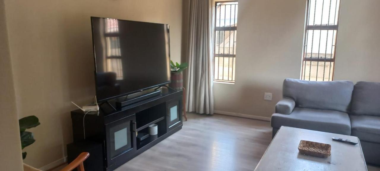 Entire 4 Bedroom House In Midrand, Johannesburg Randjesfontein ภายนอก รูปภาพ