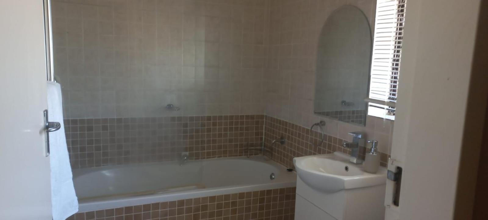 Entire 4 Bedroom House In Midrand, Johannesburg Randjesfontein ภายนอก รูปภาพ