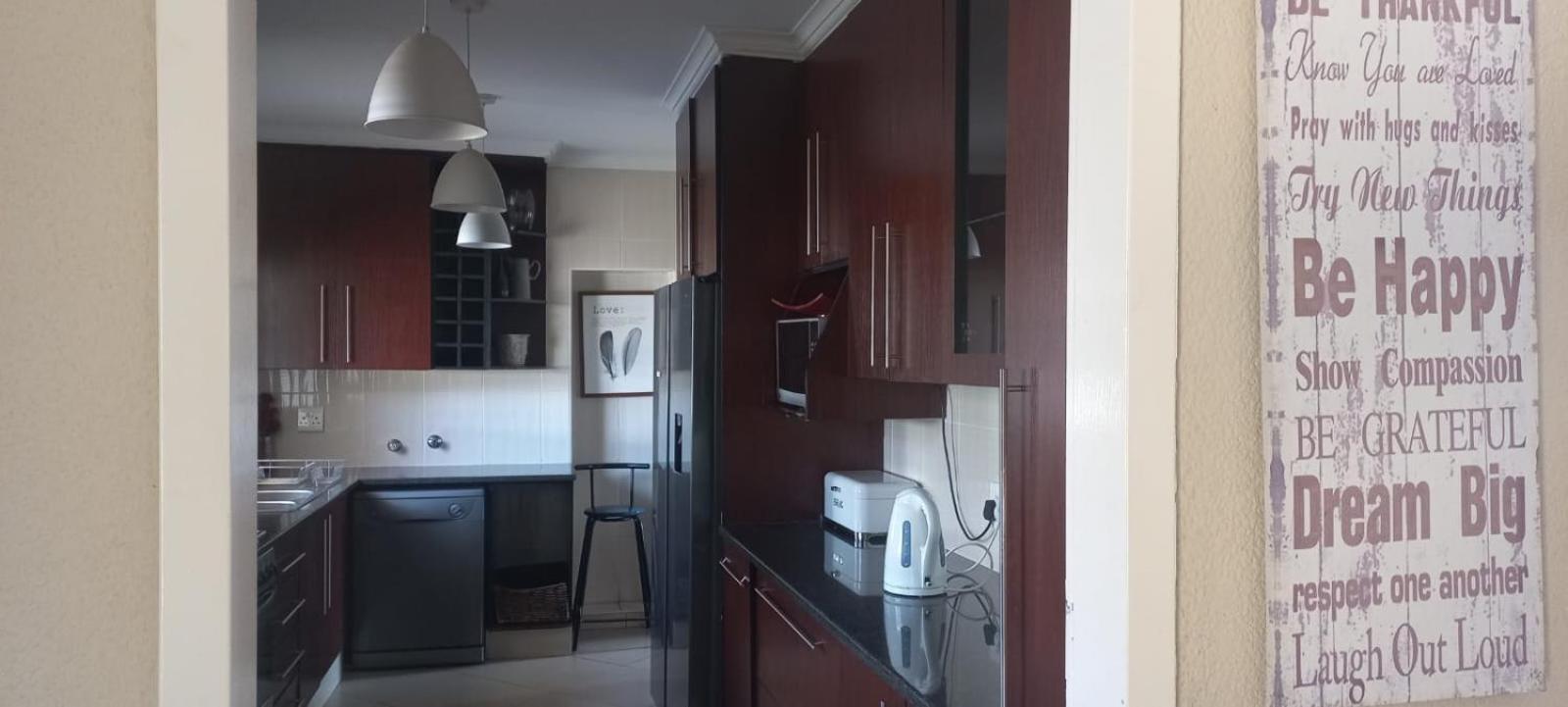 Entire 4 Bedroom House In Midrand, Johannesburg Randjesfontein ภายนอก รูปภาพ